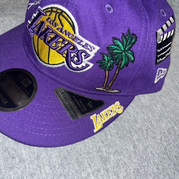 New Era SnapBack - Picture 2 of 7